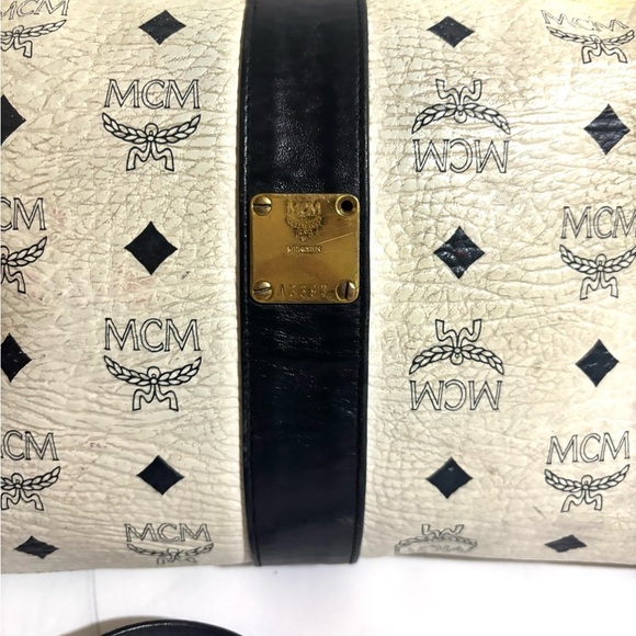 MCM vintage Cream and Black Crossbody Bag - Picture 4 of 15